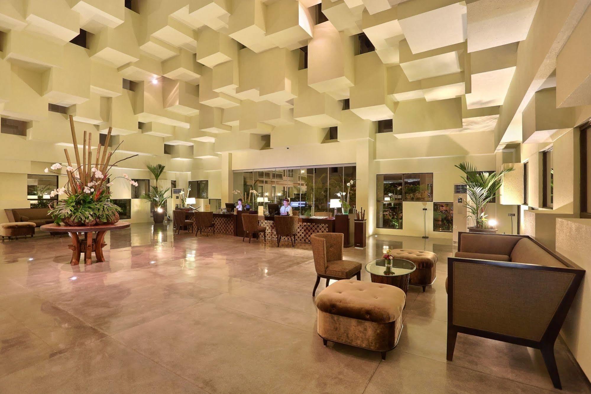 บาหลี นูซา ดูอา โฮเต็ล แอนด์ คอนเวนชั่น เซ็นเตอร์ Hotel นูซาดูอา ภายนอก รูปภาพ